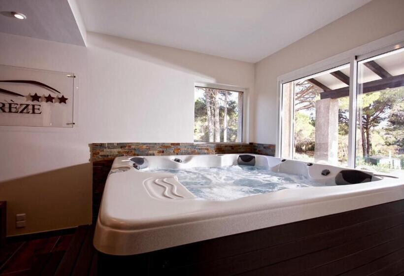 Отель Auberge Val Moureze Hôtel & Spa