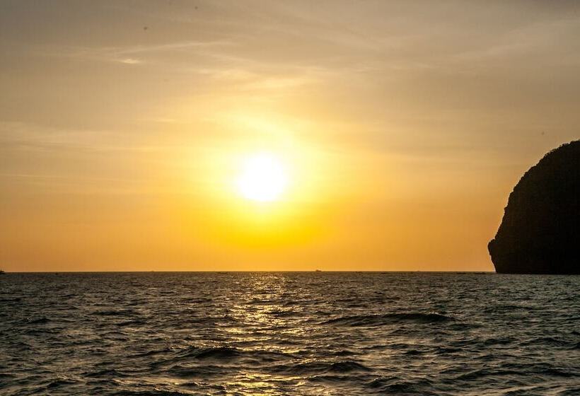 Chaokoh Phi Phi Hotel And Resort  Sha Extra Plus