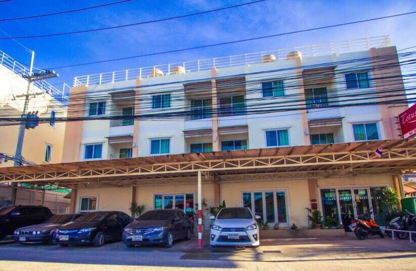 בית מלון כפרי Lotus Suite Hua Hin