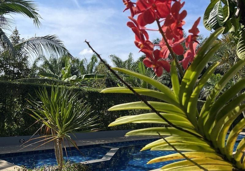هتل The Fong Krabi Resort
