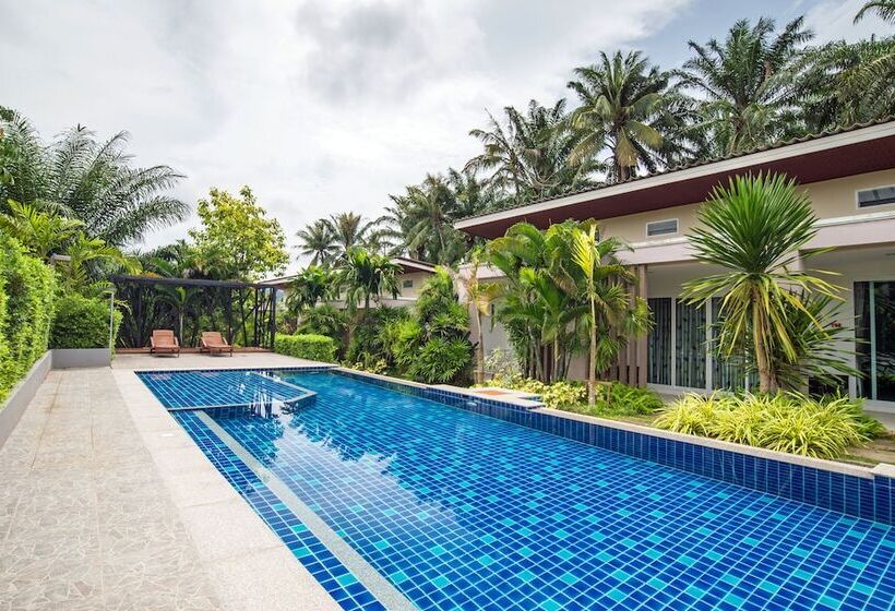 هتل The Fong Krabi Resort