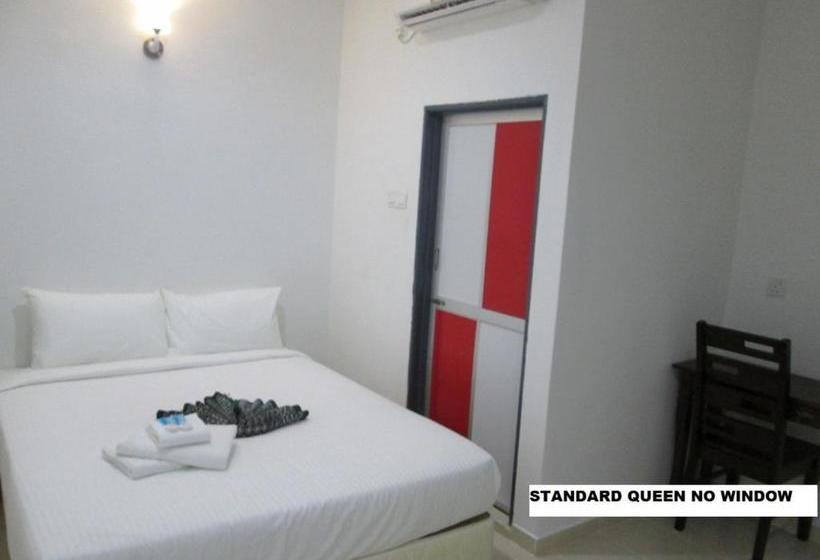 فندق Senyum Inn