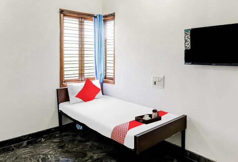 Отель Oyo Pool Villa Premium Home Stay Mysore