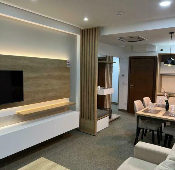 Lux Hotel M