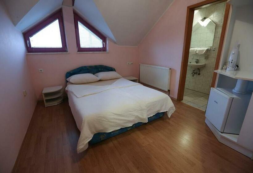 پانسیون Hostel Rooms Kaj & Kaja