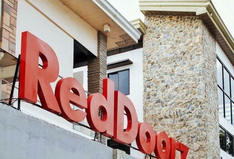 Reddoorz @ Guest Hotel Passi City Iloilo