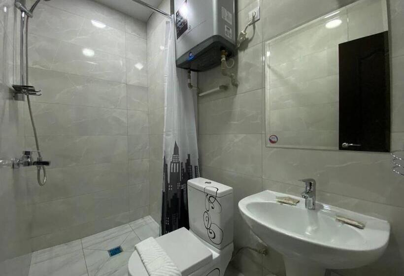 هاستل бугенвиллея