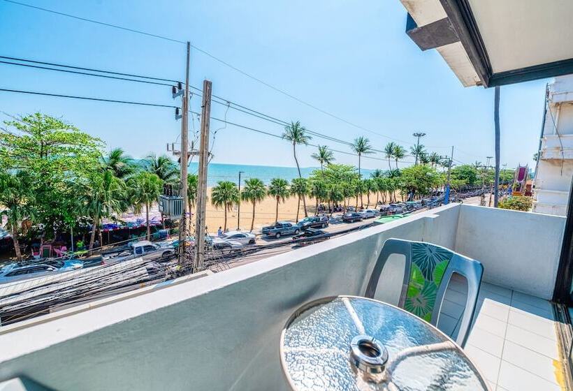 هتل Happy Jomtien   Beachfront