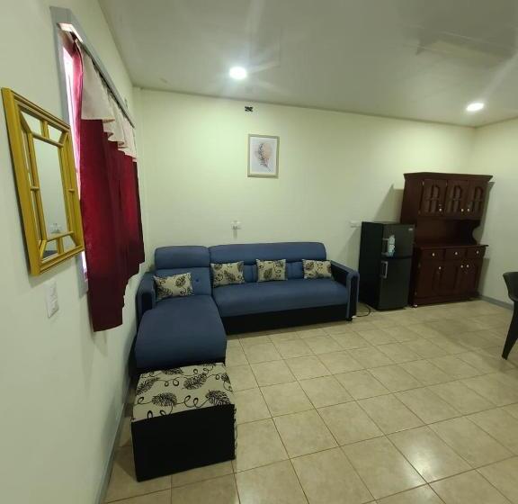 هتل Hostal Don Luis