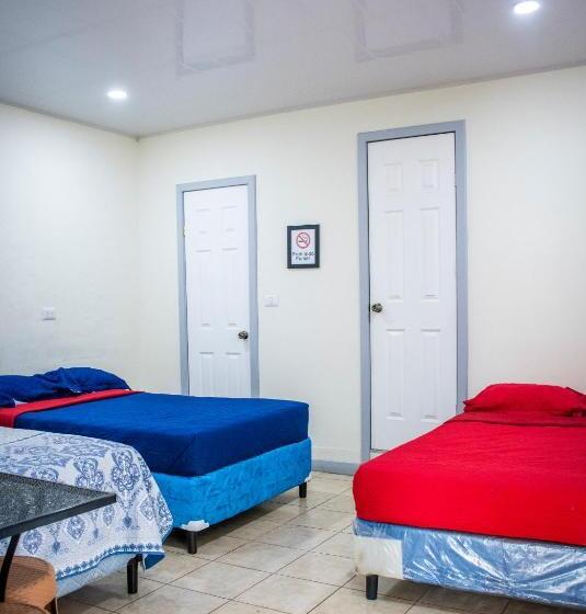 هتل Hostal Don Luis
