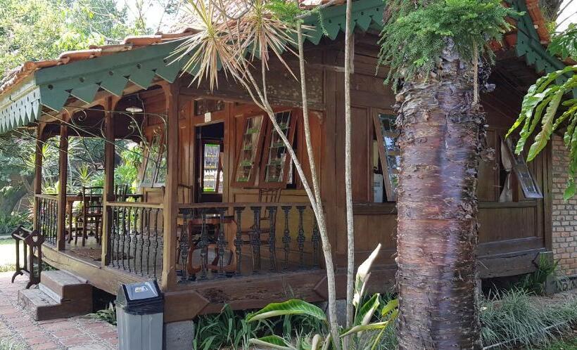 호텔 Katumbiri Resort