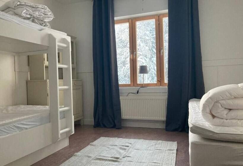 بنسيون Edsåsgården