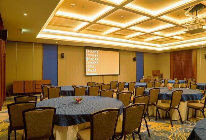 منتجع Club Mahindra Assonora