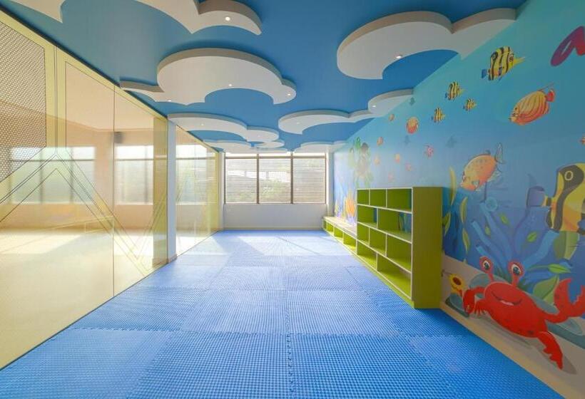 منتجع Club Mahindra Assonora