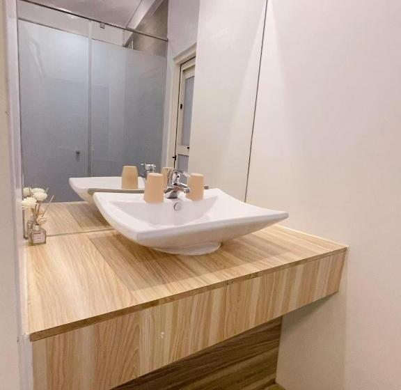 تختخواب و صبحانه Travel Life 源旅生活民宿