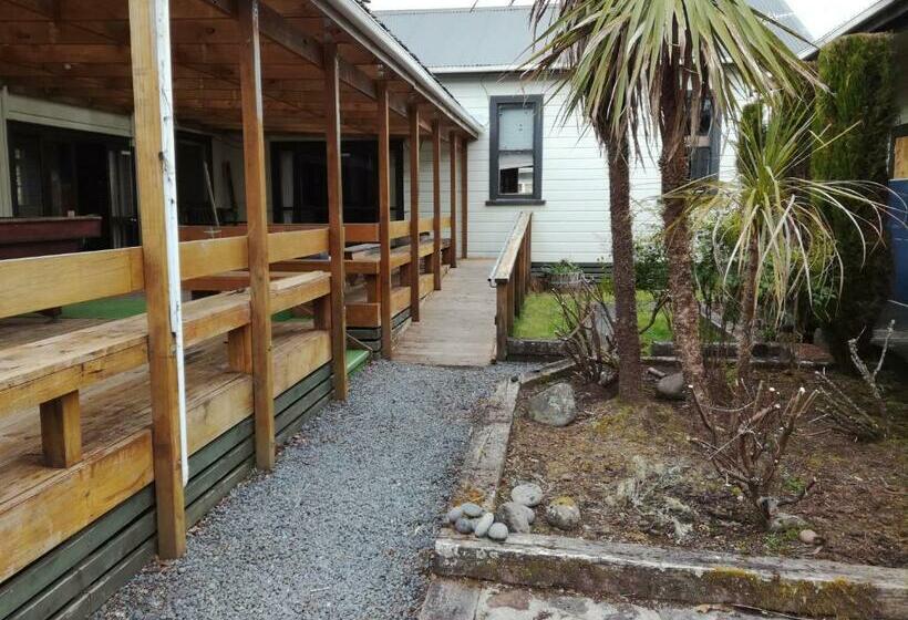 Общежитие Slalom Lodge