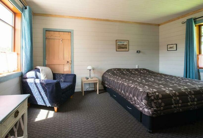הוסטל Smylies Accommodation