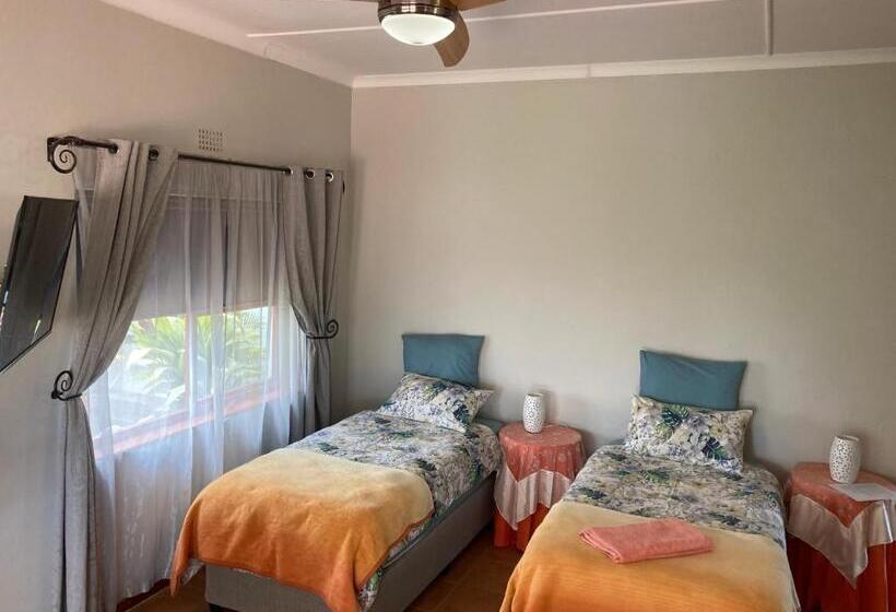 ベッドアンドブレックファースト Merwenstein   Guest House, Cottages, Studio Units