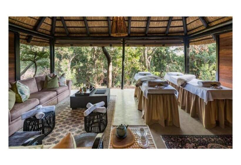 فندق Ndlovu Safari Lodge