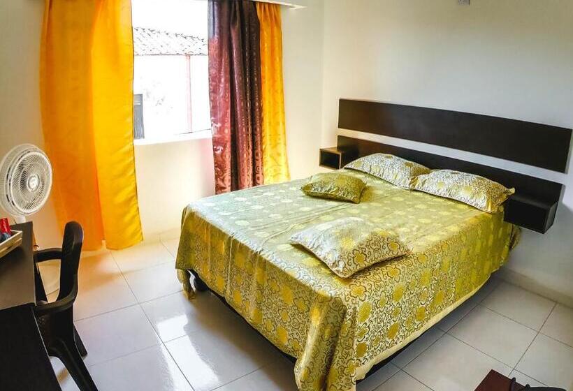 هتل Palms Central