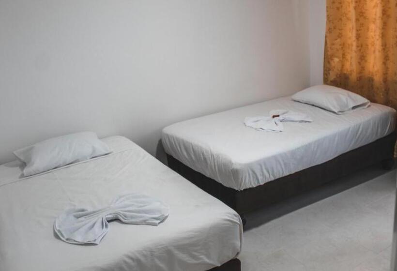 هتل Palms Central