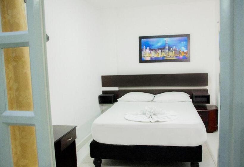 هتل Palms Central