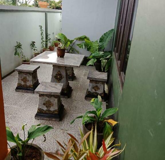 Пансион Ibu Ana Homestay