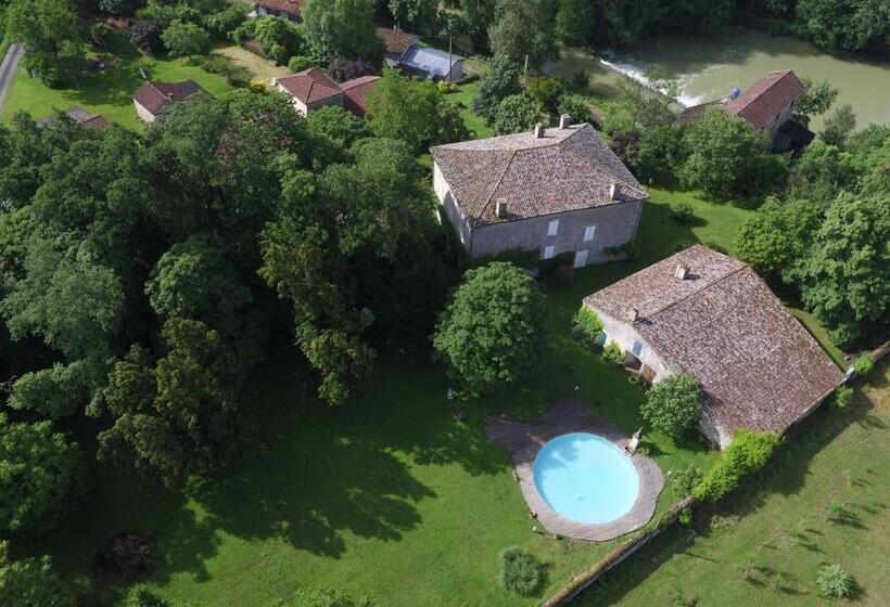 펜션 Maison De Maître Avec Grand Parc Arboré Clos De Murs
