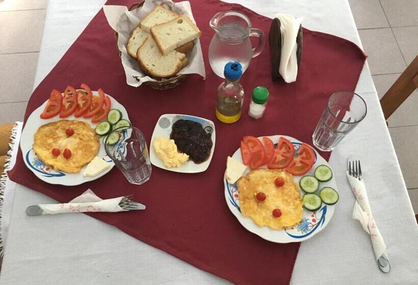 هتل Hyso Vela