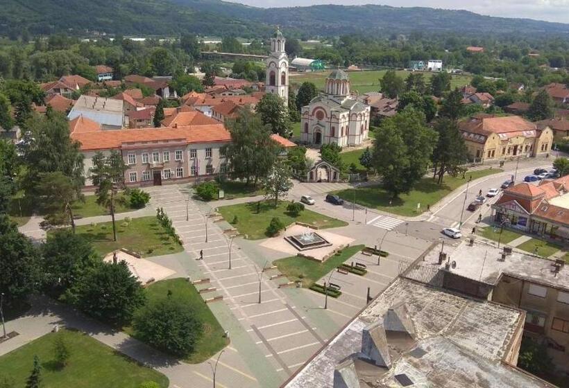 هتل Konaciste Trstenik