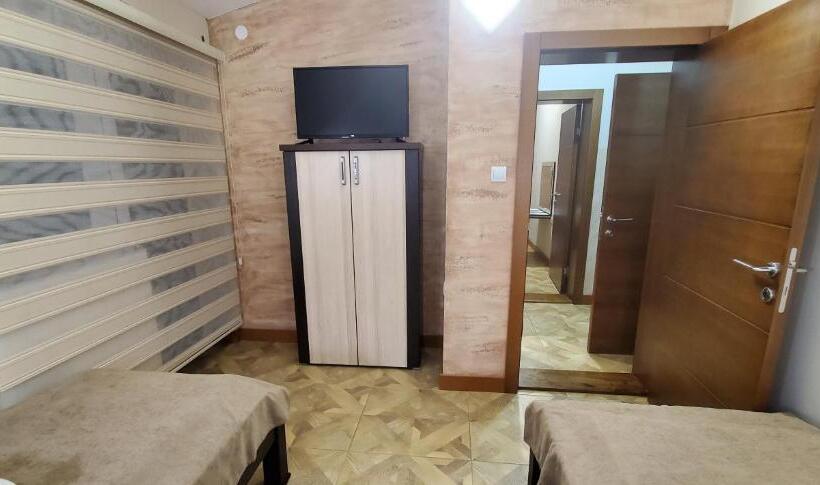 استراحتگاه Cuki Residence