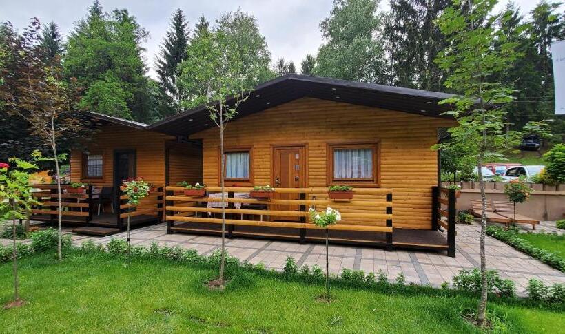 استراحتگاه Cuki Residence