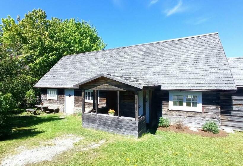 هتل Toomarahva Farmstay