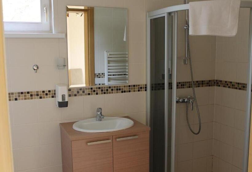پانسیون Beach Guesthouse Lenkas