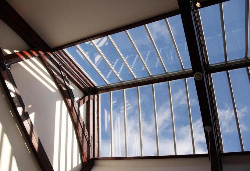 پانسیون Grammar Lodge Guest House