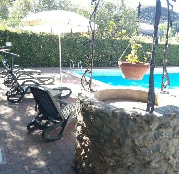ホテル Agriturismo Antica Fonte