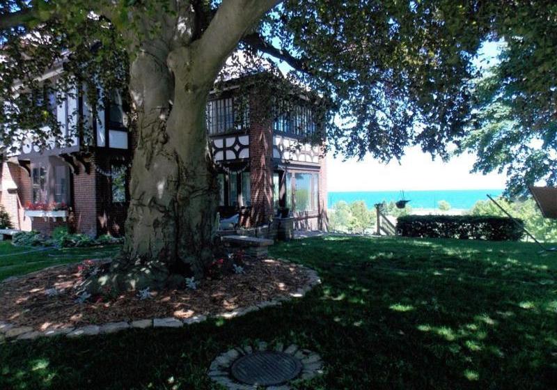 مبيت وإفطار Lochnaiar Inn