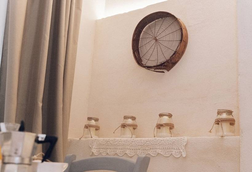 تختخواب و صبحانه Masseria Messapia Wine Resort & Spa
