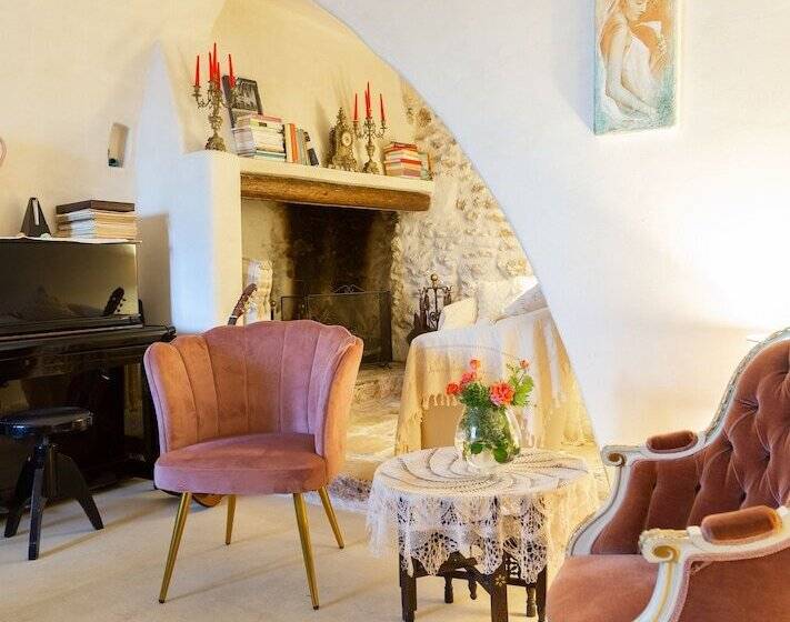تختخواب و صبحانه Masseria Messapia Wine Resort & Spa