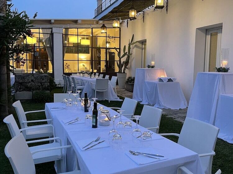 تختخواب و صبحانه Masseria Messapia Wine Resort & Spa