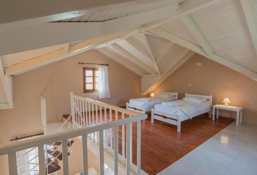 فندق Albouro Seafront Apartments