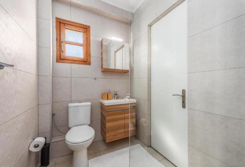 فندق Albouro Seafront Apartments