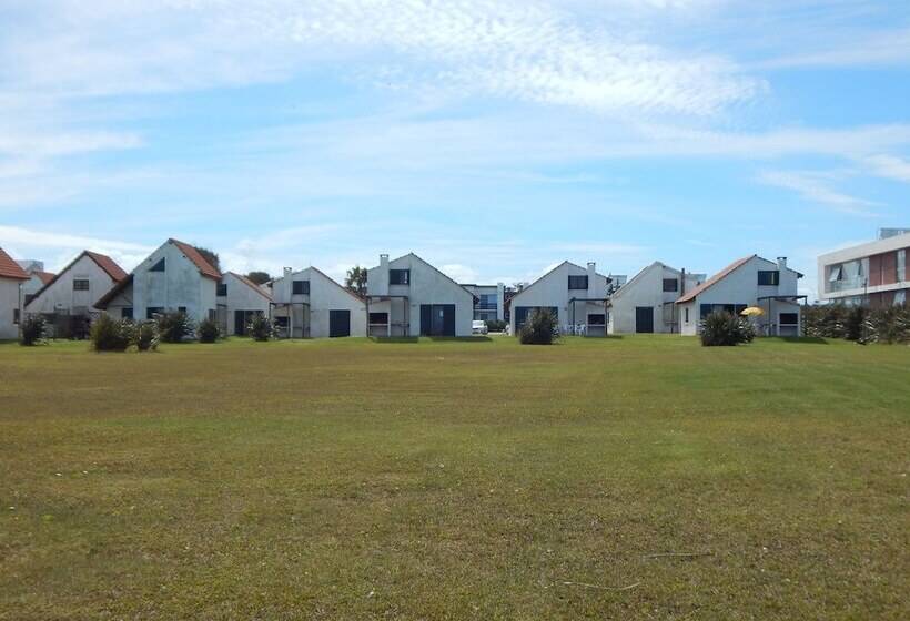 هتل Bungalows Costa Esmeralda