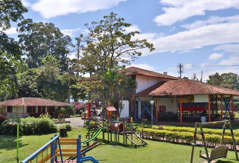 هتل Campestre La Tata