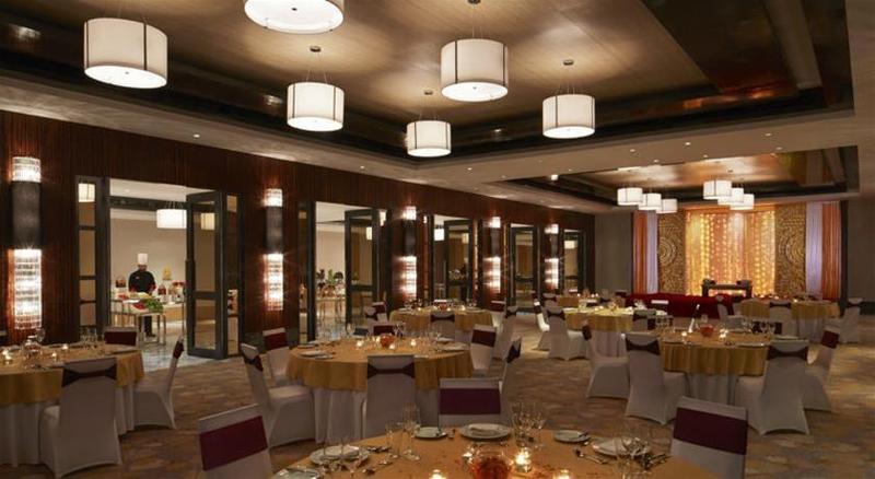 ホテル Courtyard By Marriott Bilaspur