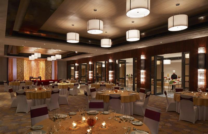 ホテル Courtyard By Marriott Bilaspur