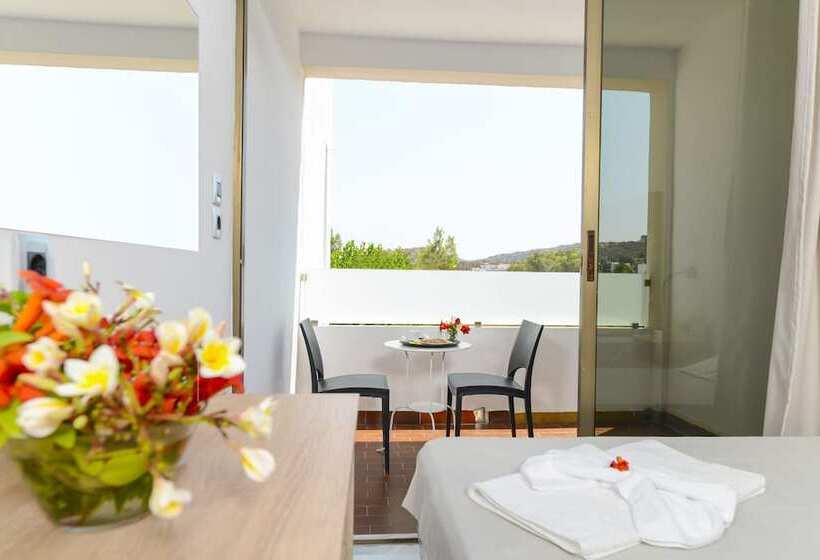 هتل Evita Resort
