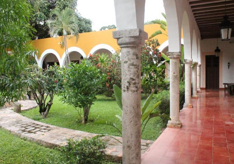 Hotel Hacienda Blanca Flor