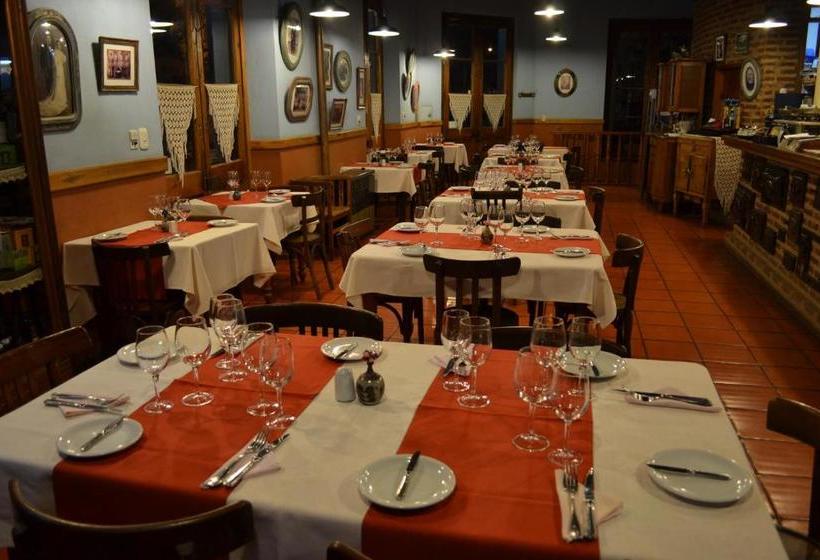 هتل Hostería Restaurante Del Puerto