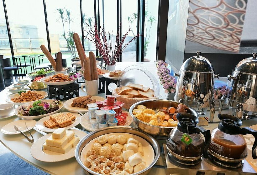 Отель Mercure Xiamen On The Bund